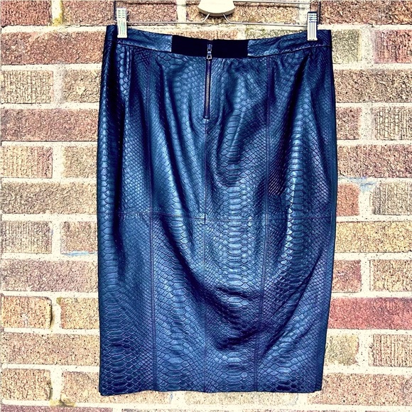 ALICE + OLIVIA Lambs Leather Pencil Snakeskin Midi Skirt Womens Size 6 Black - Picture 4 of 16